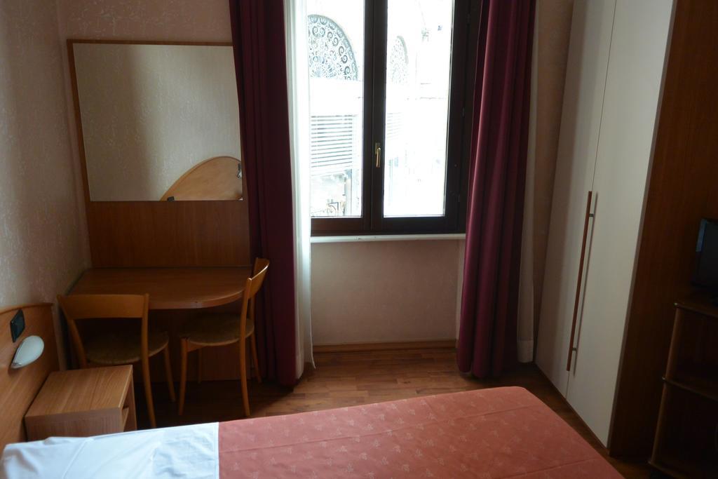 Hotel Nuovo Milano Exterior foto